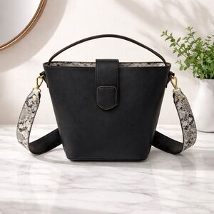 Elegant Black Shoulder Bag with Patterned Strap